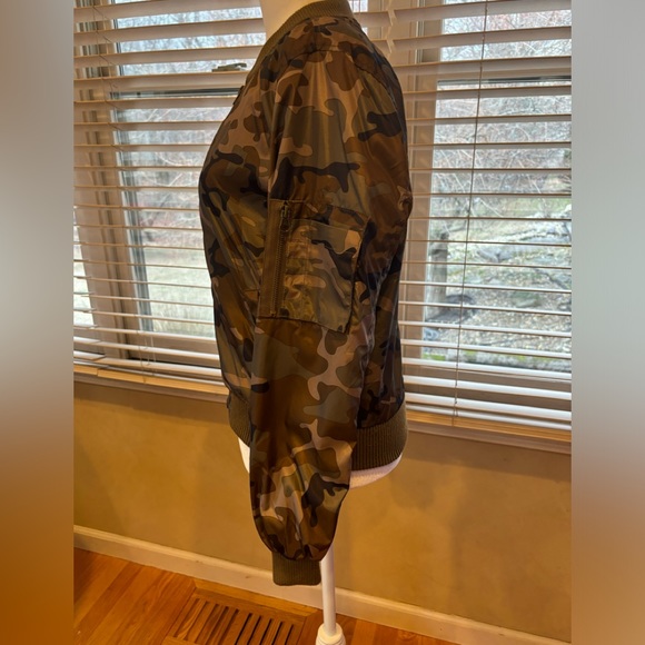 Love Tree cameo full zip trending bomber modern waist chic lightweight jacket - Picture 6 of 9